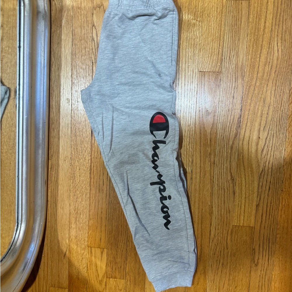 Champion joggers w elastic waist band